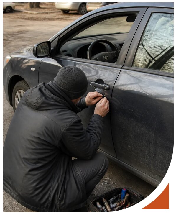 Профессиональное вскрытие автомобиля Тойота без повреждений в Златоусте